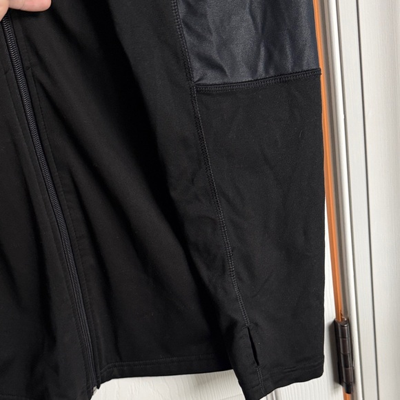 Maternity athletic Jacket - Picture 5 of 6